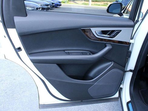 Used 2019 Audi Q7 2.0T Premium w/ Convenience Package image 19