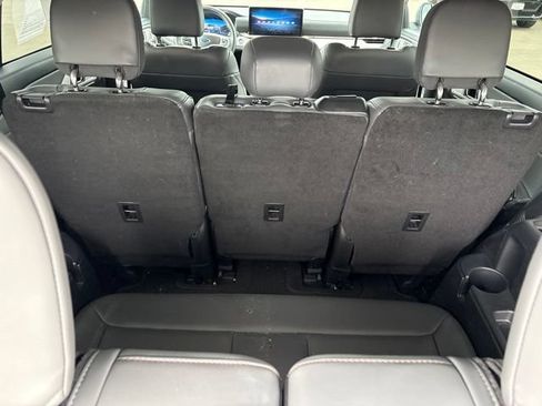 Used 2025 Ford Explorer Active w/ Active Comfort Package AWD/4WD image 12