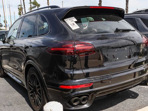 Used 2016 Porsche Cayenne GTS w/ Premium Package Plus image 6