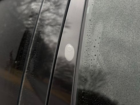 Used 2023 Tesla Model X Plaid image 12