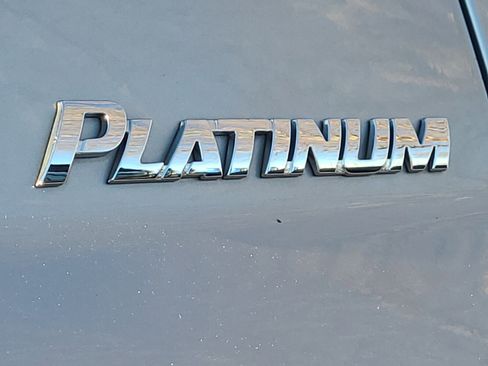 Used 2014 Toyota Tundra Platinum image 33