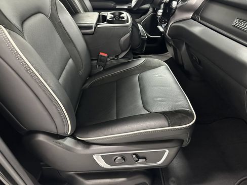 Used 2025 RAM 1500 Laramie AWD/4WD image 53