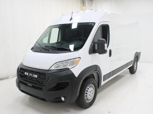 Used 2025 RAM ProMaster 2500 w/ Convenience Group image 18