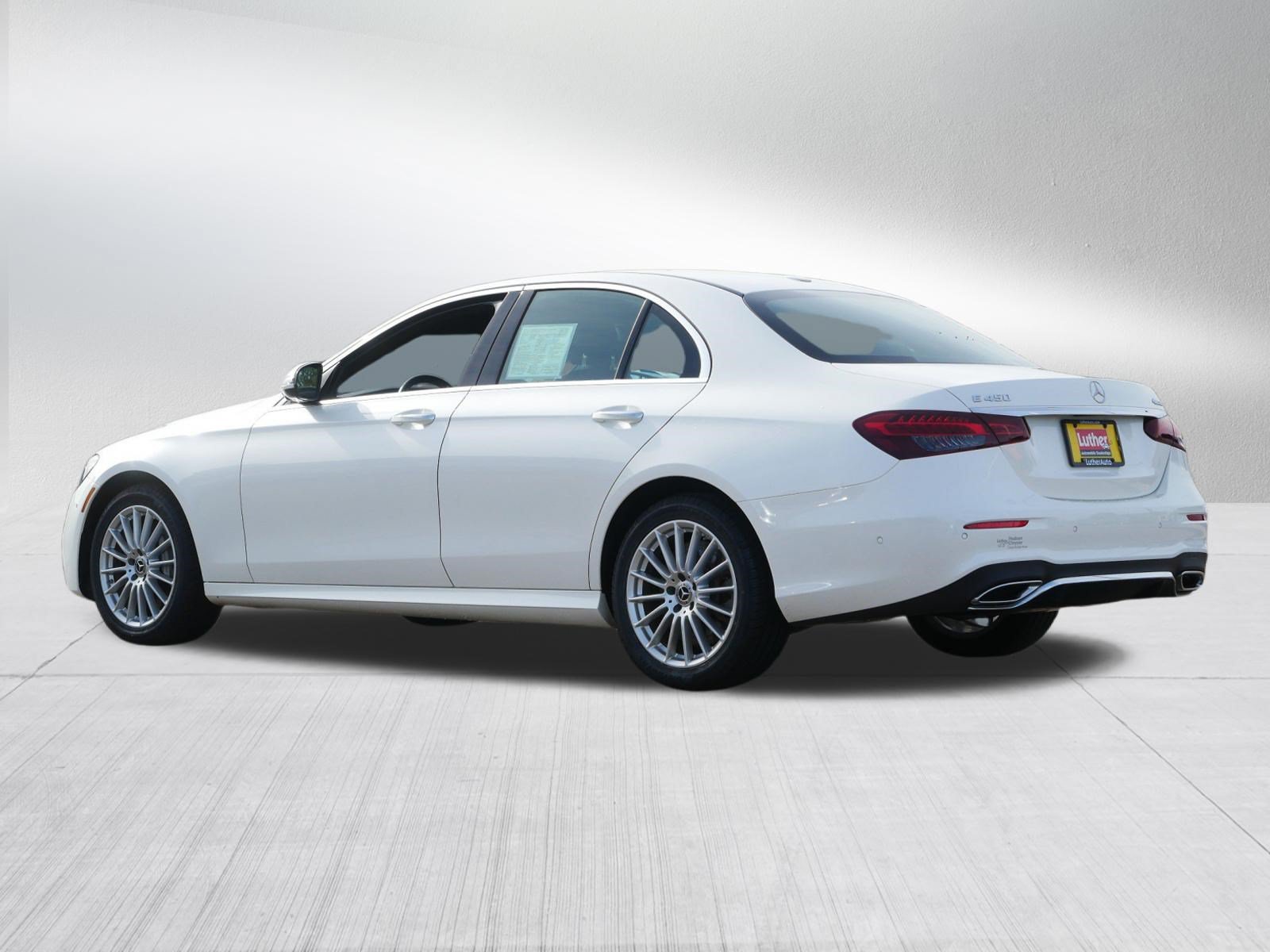 Used 2022 Mercedes-Benz E 450 4MATIC Sedan image 5