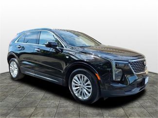Certified 2024 Cadillac XT4 Luxury w/ Cold Weather Package image 1