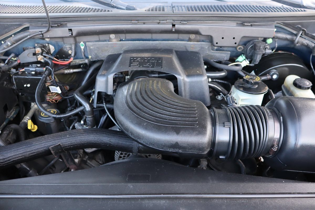 Used 2002 Ford F150 XLT AWD/4WD image 37