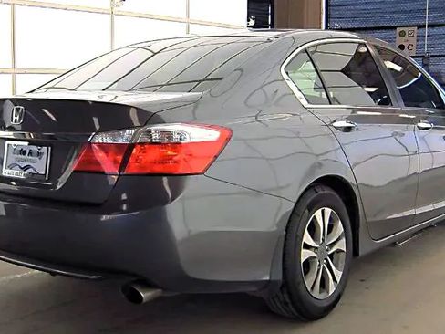 Used 2015 Honda Accord LX image 5
