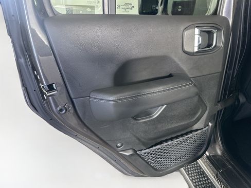 Used 2023 Jeep Wrangler Unlimited Sahara w/ Cold Weather Group AWD/4WD image 25