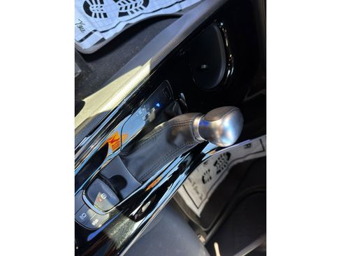 Used 2021 Toyota C-HR XLE image 21