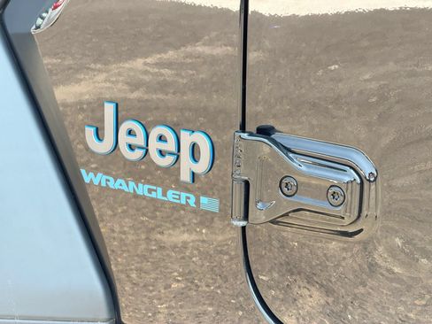 Used 2023 Jeep Wrangler Unlimited w/ Cold Weather Group AWD/4WD image 6