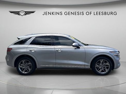 Used 2022 Genesis GV70 2.5T w/ Advanced Package AWD/4WD image 3