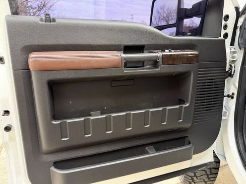 Used 2014 Ford F250 Platinum w/ FX4 Off-Road Package image 13