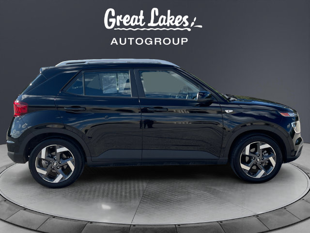 Used 2025 Hyundai Venue SEL FWD image 6