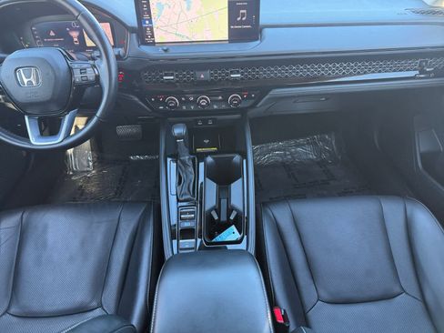 Used 2023 Honda Accord Touring image 5