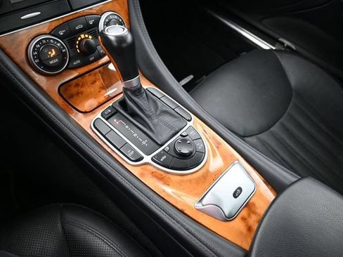 Used 2009 Mercedes-Benz SL 550 w/ Premium I Pkg image 25
