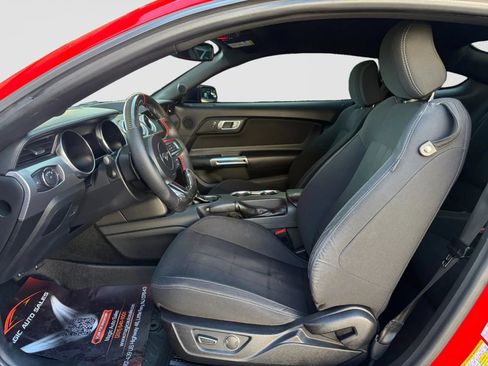 Used 2018 Ford Mustang Coupe w/ Equipment Group 101A RWD image 12