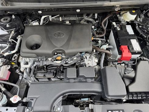 Used 2025 Toyota RAV4 XLE image 27