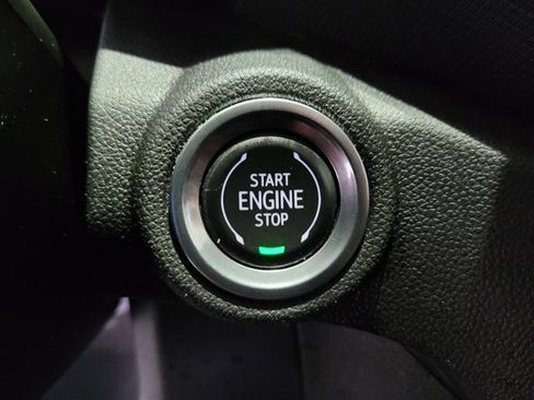 Used 2021 Chevrolet TrailBlazer LT w/ Convenience Package image 38