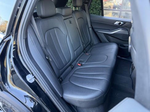 Used 2022 BMW X5 sDrive40i w/ Parking Assistance Package image 40