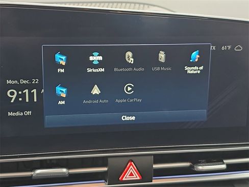 Certified 2023 Hyundai Elantra Limited image 20