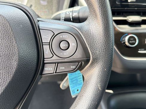 Used 2021 Toyota Corolla LE FWD image 28