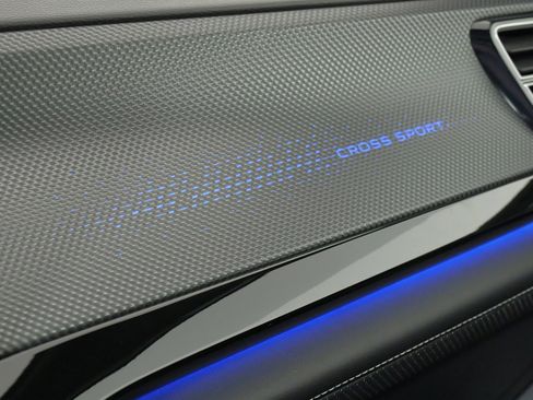 Used 2025 Volkswagen Atlas Cross Sport SEL Premium R-Line image 39