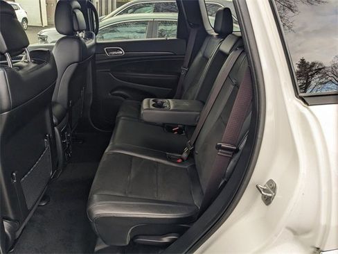 Certified 2022 Jeep Grand Cherokee Laredo X image 9