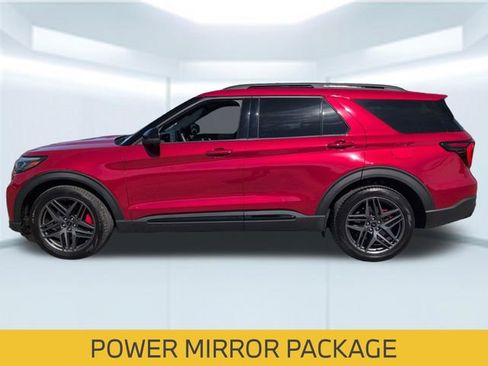 Used 2025 Ford Explorer ST image 24