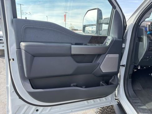 New 2025 Ford F250 Lariat w/ Lariat Ultimate Package AWD/4WD image 25