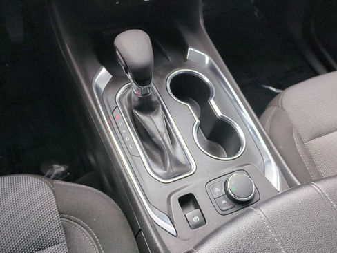 Used 2022 Chevrolet Traverse LT w/ Midnight/Sport Edition FWD image 18