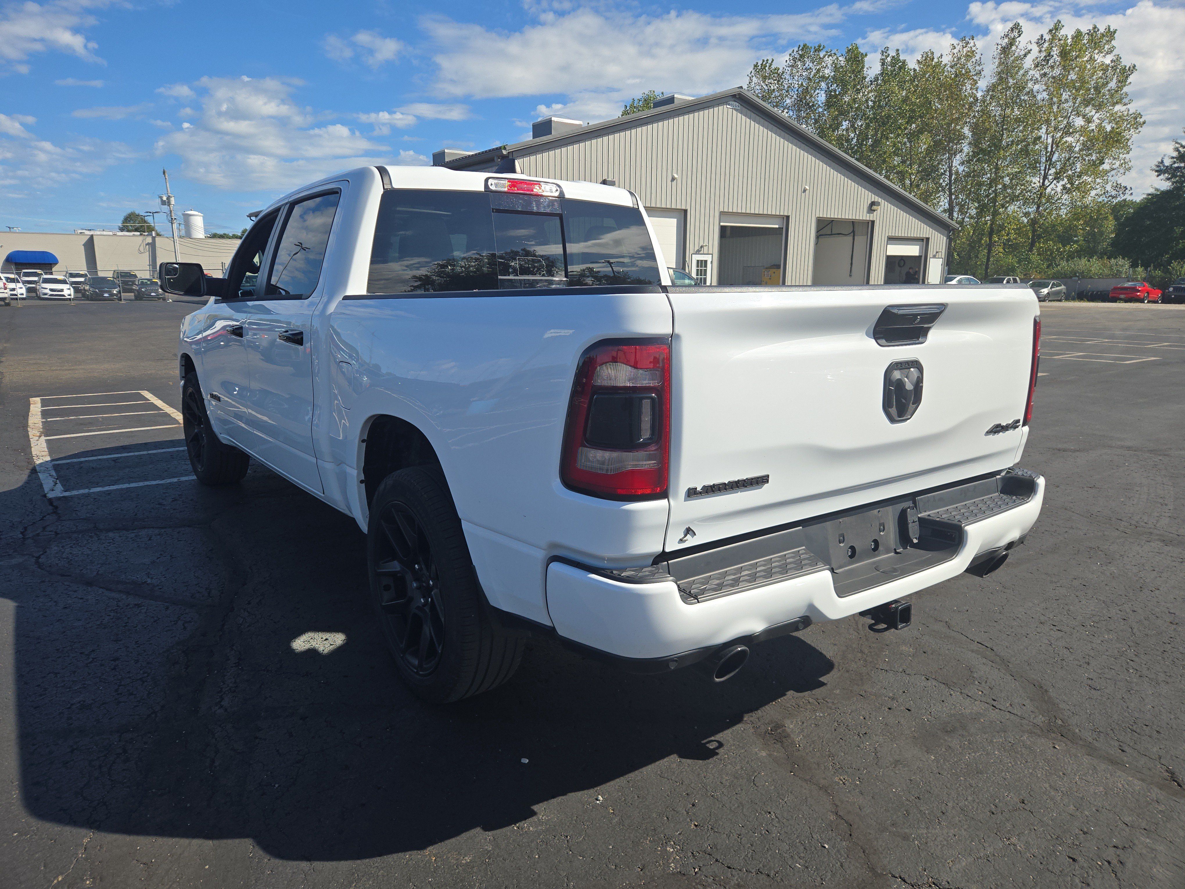 Used 2024 RAM 1500 Laramie AWD/4WD image 5