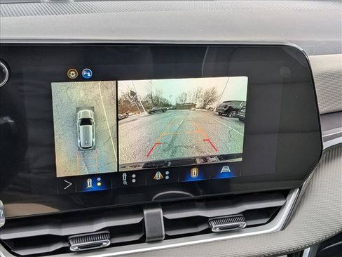 New 2026 Chevrolet Equinox LT w/ Convenience Package II FWD image 13