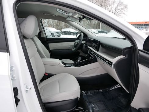 Used 2025 Hyundai Tucson SEL image 8