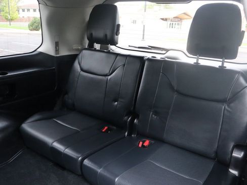 Used 2014 Lexus LX 570 4WD image 22