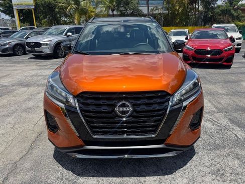 Used 2024 Nissan Kicks SR w/ SR Premium Package FWD image 4