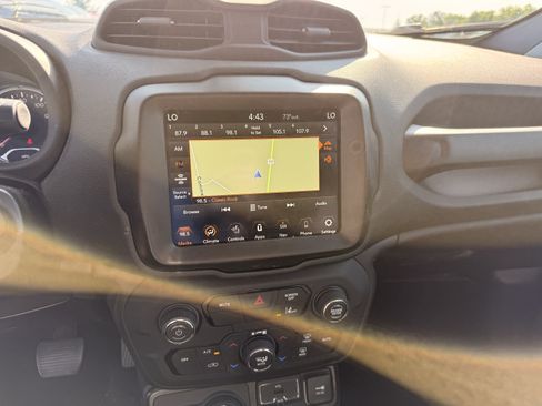 Certified 2022 Jeep Renegade Limited AWD/4WD image 8