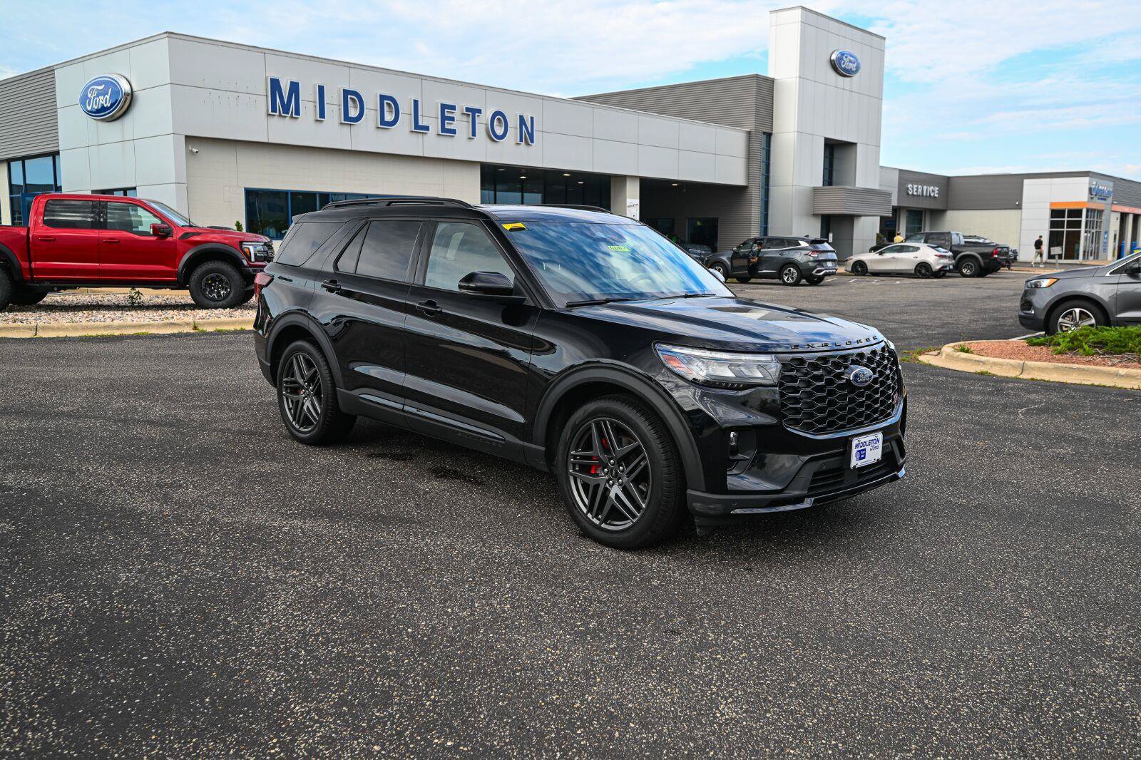 Certified 2025 Ford Explorer ST AWD/4WD image 2