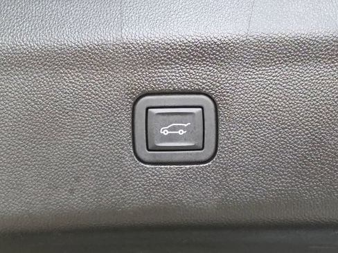 Used 2023 Buick Enclave Essence w/ Sport Touring Edition FWD image 35