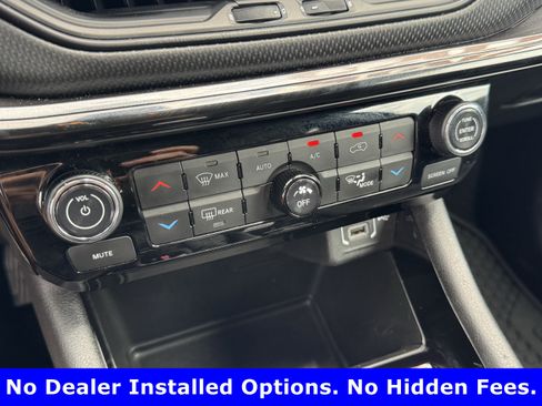 Used 2025 Jeep Compass Latitude w/ Convenience Group AWD/4WD image 18