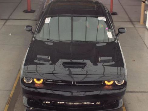 Used 2015 Dodge Challenger R/T Plus RWD image 4
