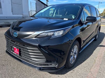 Certified 2024 Toyota Sienna LE