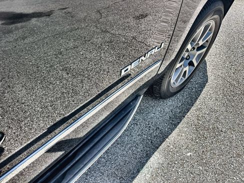 Used 2016 GMC Yukon XL Denali w/ Open Road Package RWD image 9