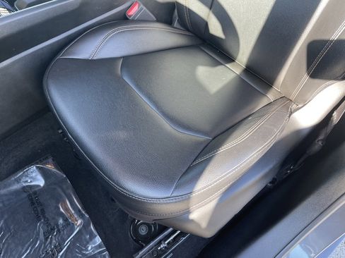 Used 2024 Jeep Compass Limited image 23