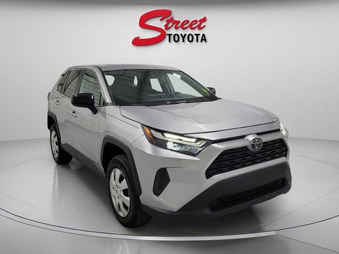Certified 2024 Toyota RAV4 LE AWD/4WD image 5