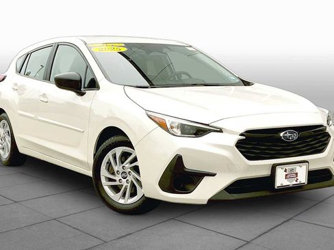 Used 2025 Subaru Impreza 2.0i AWD/4WD image 3