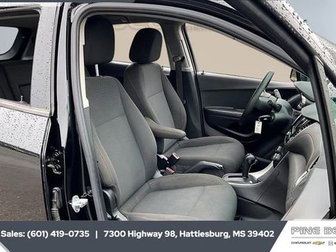 Used 2021 Chevrolet Trax LS w/ Tint and Cruise Package image 6