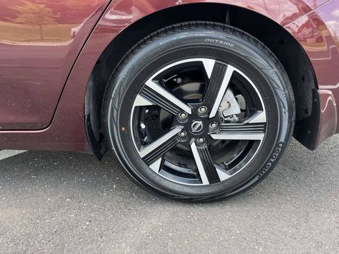 Used 2025 Nissan Sentra SV FWD image 9