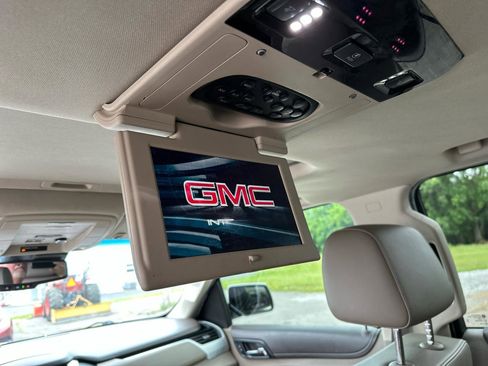 Used 2018 GMC Yukon XL SLT w/ Premium Edition RWD image 21