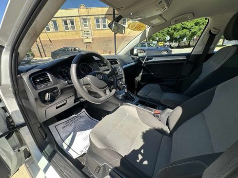 Used 2016 Volkswagen e-Golf SE FWD image 10