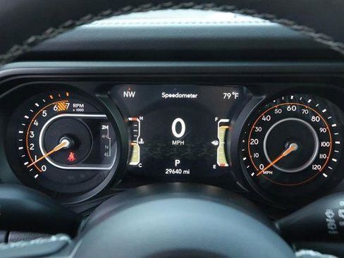 Used 2025 Jeep Wrangler Unlimited Rubicon image 13